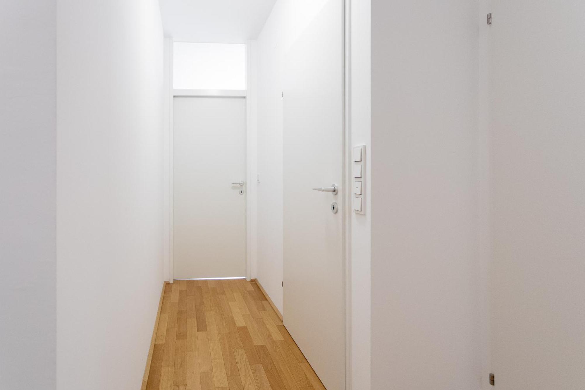 Private Room With Ac- Microwave, Personal Fridge & Metro Access - 7 Min To Center Bécs Kültér fotó